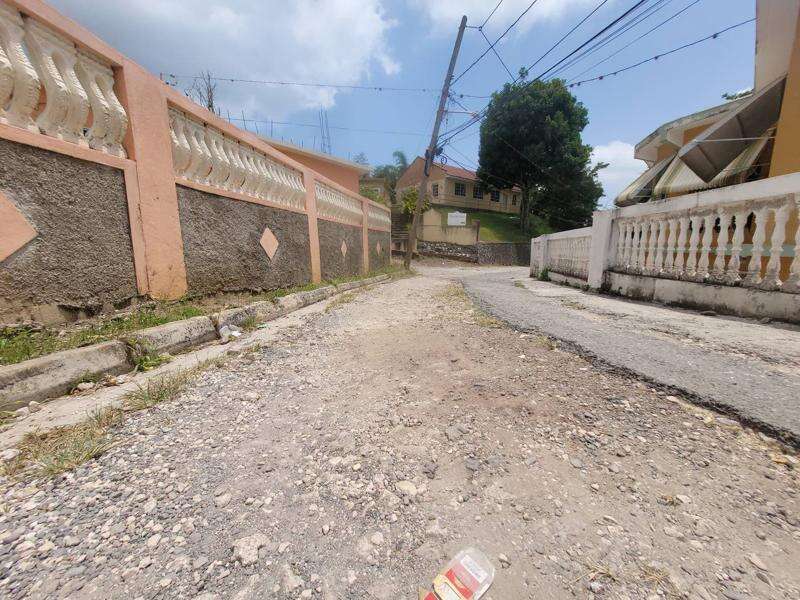 Road woes in Constitution Hill - Jamaica Observer